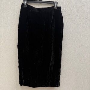 Wayf Skirt Size Small Black Velvet Midi Holiday Party Classic New